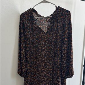 Women's Black Floral Long-Sleeve V-Neck Dress